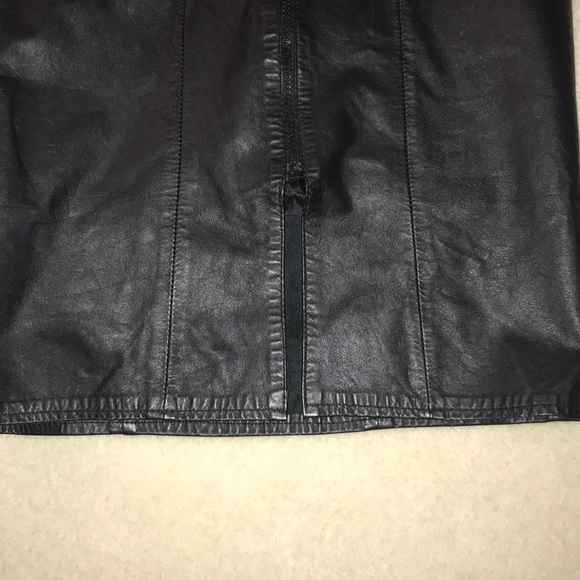 Sexy strapless full front Zip leather dress - Picture 4 of 7